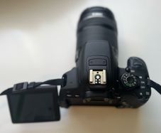 Canon Eos 700d Dslr + Canon Ef-s 18-135mm Is Lens