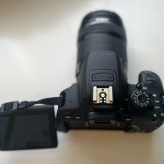 Canon Eos 700d Dslr + Canon Ef-s 18-135mm Is Lens