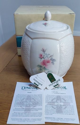 Donegal Parian Irish Rose Biscuit Barrel