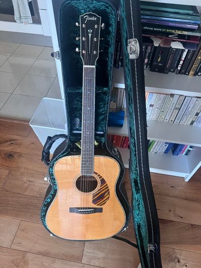 Fender PD 220 E Dreadnought acoustic guitar