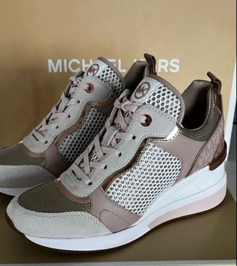 Brand New Michael Kors trainers UK3