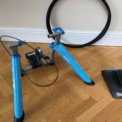 Garmin Tacx Satori Smart Trainer - Indoor Bike Trainer
