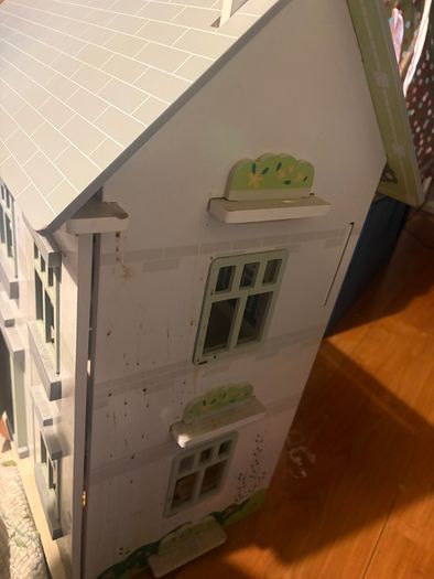 Doll house
