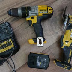 DeWalt Drill and DeWalt Multi tool one battery and charger - in working order