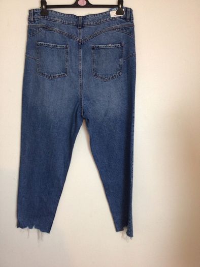 New look Curves mom waist  distressed Jeans BNWTS size 24 price includes postage
