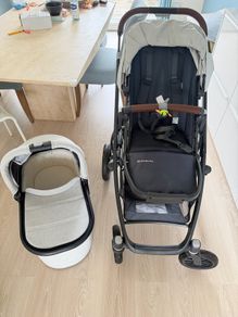 Uppababy vista v2 pushchair and carrycot