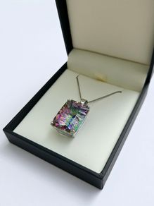 Brand New 18ct White Gold Mystic Topaz Solitaire Pendant & Chain