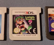 2 3DS Games + 1 DS Game