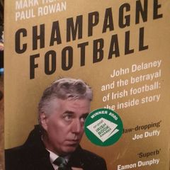 Champagne Football