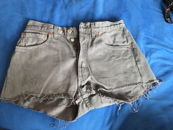 Levi's 501 short, grey, size 31/32