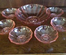 Vintage  Large serving Trifle bowl and 6 Small peach glass dishes