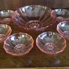 Vintage  Large serving Trifle bowl and 6 Small peach glass dishes