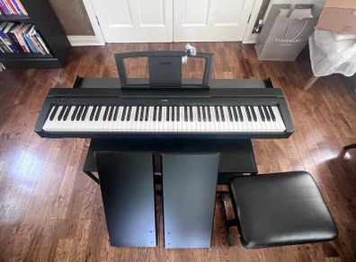 Yamaha P-35 Digital Piano + Wooden Stand + Chair