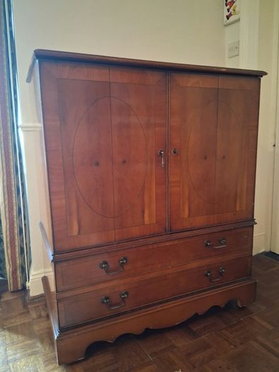 Mahogany TV unit