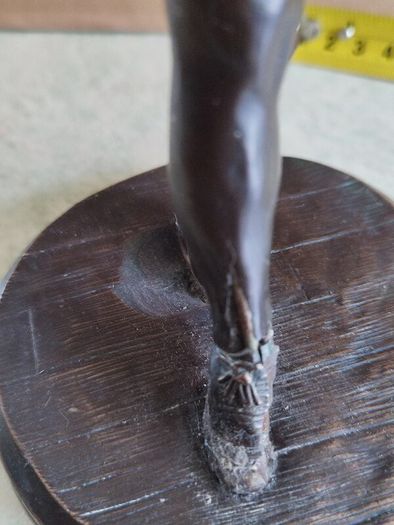 Vintage Genesis Fine Art Cold 27 CM. TALL Cast Bronze Resin Lady