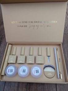 Salon Style Nail Polish Kit