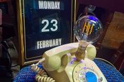 Vintage rotary phone lamp