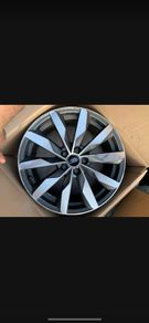 Audi genuine 18 inch Alloy x 1