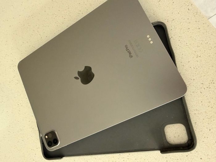 iPad Pro (11-inch) (4th generation)