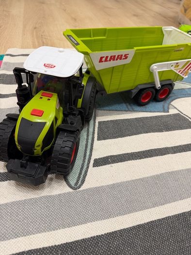 Dickie Toys CLAAS Farm Tractor & Trailer Set