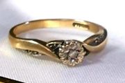 Vintage Hallmarked 9ct Gold Diamond Ring