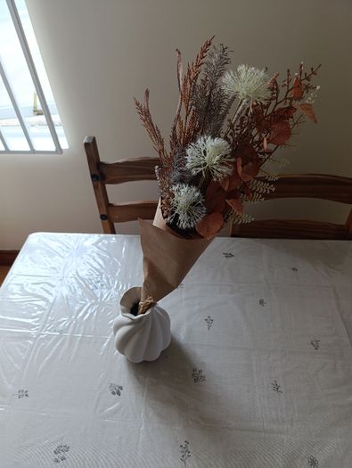 Boho Dried Floral Arrangement with Ceramic Swirl Vase
