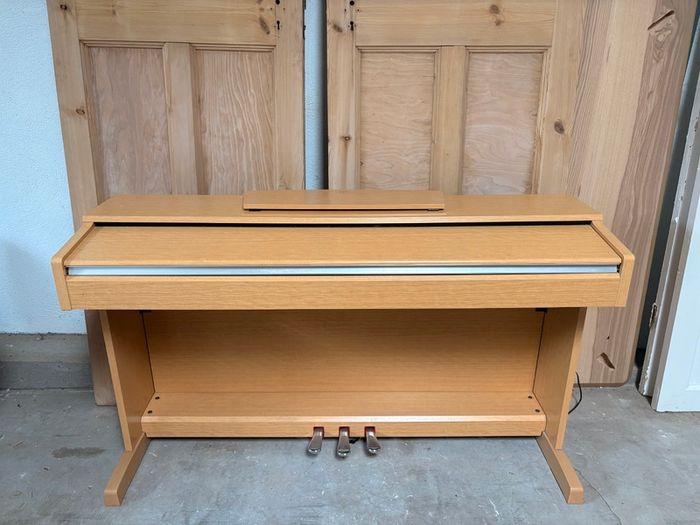 Yamaha Piano