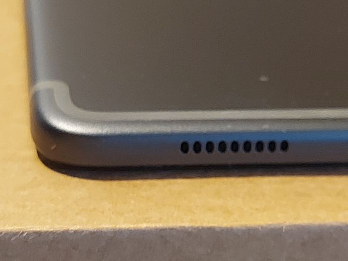 Samsung Galaxy Tab S5e. SM-T720, Crack on screen, Not powering on, for parts or repair