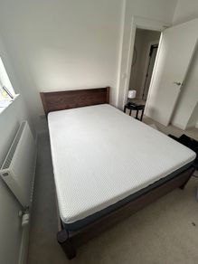 Oxford bed frame + emma original matress
