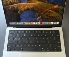 MacBook Pro 14 inch M1 16GB RAM 512GB SSD Silver