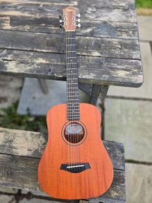 Taylor Baby Taylor BT2 Acoustic Guitar + Gig Bag