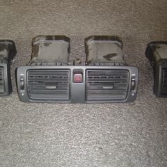 VOLVO -   dashboard grilles airflow