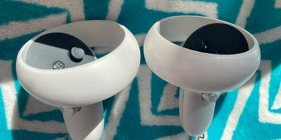 Oculus quest 2 VR with kiwi elite strap