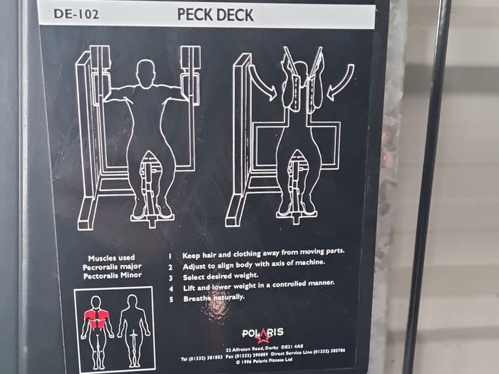 Pec Deck Machine