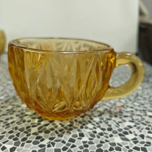 5 x vintage amber glass punch cups in the Williamsport pattern by Hazel-Atlas,