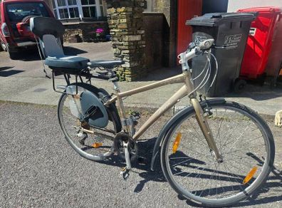 Ladies bike with rear child carrier