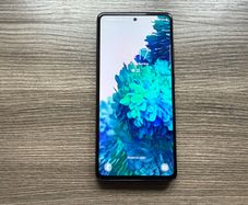 Samsung Galaxy S20 FE 5G - 128GB - Unlocked - Dual SIM