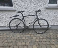 Giant Hybrid Bicycle with accessories and extra tire