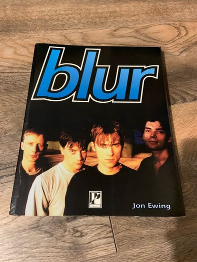 Blur Books 90s Vintage
