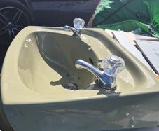 Avocado sink and top of toliet retro style