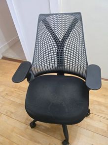 Herman Miller Mirra 2 Butterfly Chair