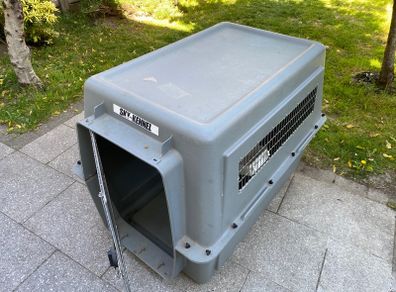 Dog crate