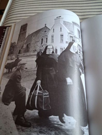 Book. Yesterday's Ireland.