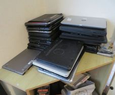 48 Laptops, for parts / repair ONLY
