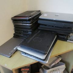 48 Laptops, for parts / repair ONLY