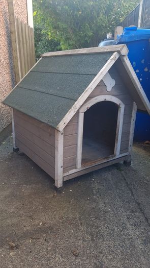 Medium Dog Kennel & bed