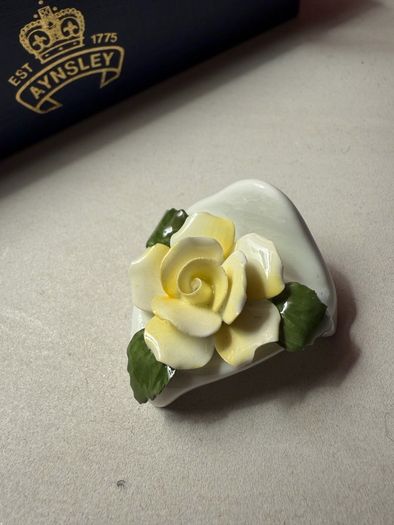 Aynsley set of 4 bone china placecard holders