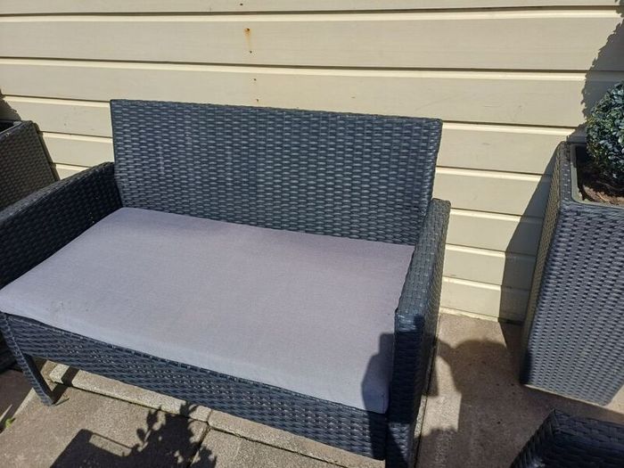 Garden Rattan set. 2 Seater Sofa, 2 Armchairs, 2 Planters, Coffee Table.table