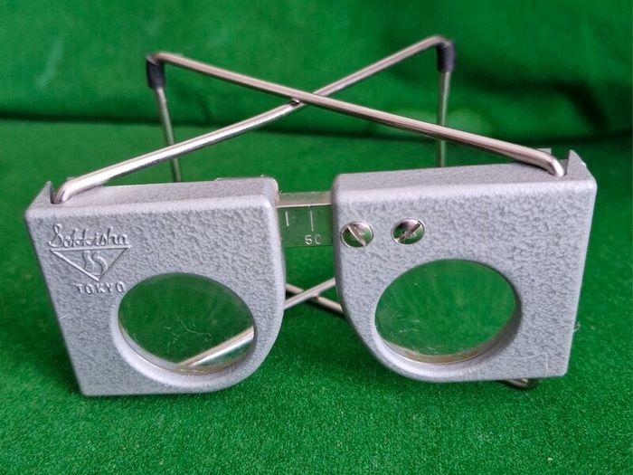 Vintage Stereoscope Magnifying Lens Glasses.