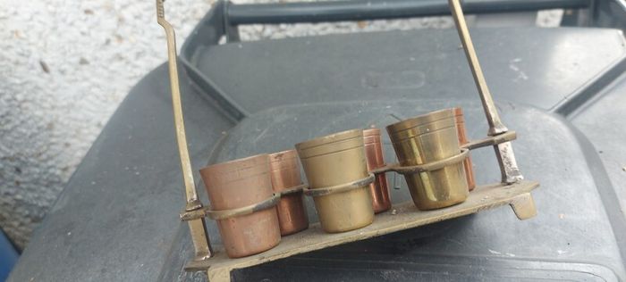 vintage copper ,brass shot rack ,,unusual,,see pictures for condition, used condition, needs a clean ,sold as seen buyer collects or pays postage thank you